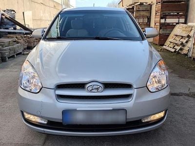 Gebraucht Hyundai Accent 97 PS (71 kW) 2007 Grau Kleinwagen