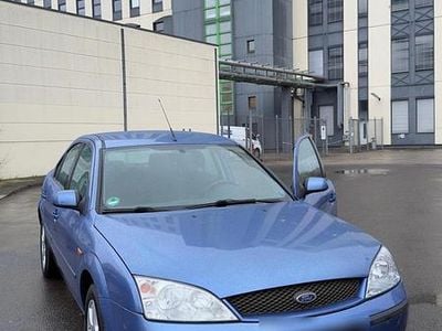 Blau Gebraucht 2002 Ford Mondeo Limousine | 1.000 € (Guter Preis)