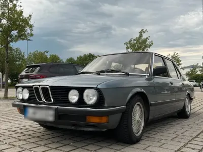 Gebraucht BMW 518 90 PS (66 kW) 1984 Blau Limousine