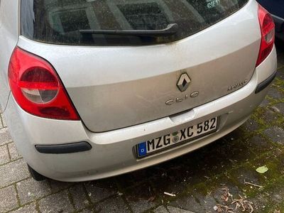 gebraucht Renault Clio - PRIVAT VERKAUF