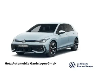 Gebraucht VW Golf VIII GTE 177 PS (130 kW) 2025 Crystal ice blue metallic Limousine