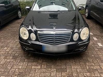 Mercedes E320