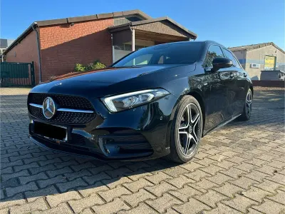 Gebraucht Mercedes A180 Edition 136 PS (100 kW) 2020 Schwarz Limousine