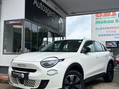 Gebraucht Fiat 600 Basis 101 PS (74 kW) 2024 Weiß SUV