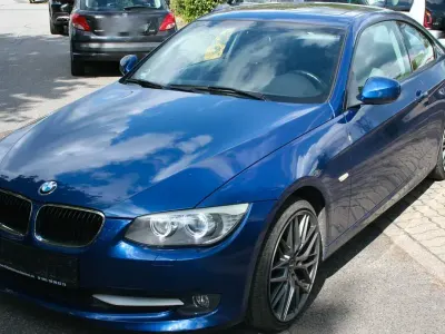 Gebraucht BMW 320 170 PS (125 kW) 2011 Blau Coupé