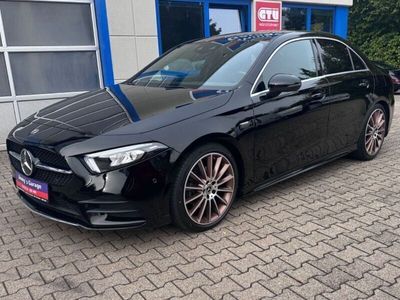 gebraucht Mercedes A200 Lim. Edition 1 AMG Sty. Navi Pano Kamera