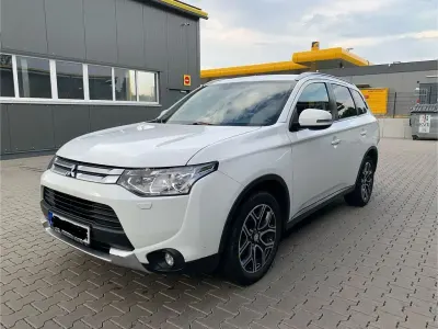 Gebraucht Mitsubishi Outlander Diamant Edition 150 PS (110 kW) 2014 Schwarz SUV