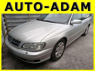 Usado Opel Omega 211 HP (155 kW) 2000 Prateado Carrinha