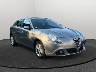 Gebraucht Alfa Romeo Giulietta Turismo 170 PS (125 kW) 2012 Grau Kleinwagen
