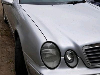 Mercedes 200