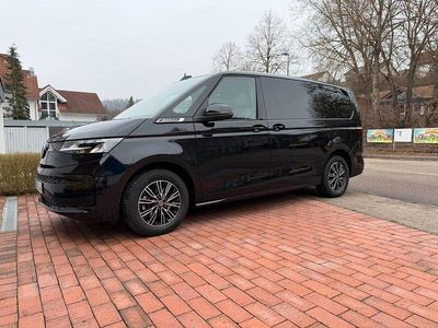 Gebraucht VW Multivan 204 PS (150 kW) 2024 Schwarz Van