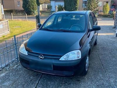 Używany Opel Corsa 75 KM (55 kW) 2002 Czarny Hatchback