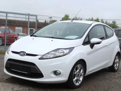 Używany Ford Fiesta Cool & Sound Edition 95 KM (69 kW) 2011 Biały Hatchback