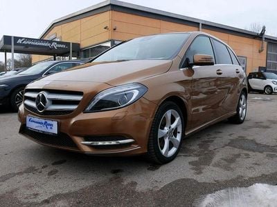 Beige Gebraucht 2012 Mercedes B200 Sport Van / Kleinbus | 12.900 € (Fairer Preis)