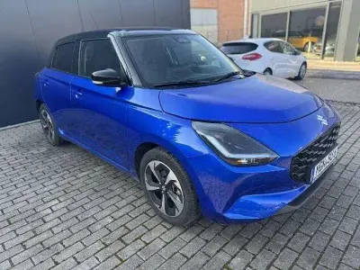 Usata Suzuki Swift Comfort+ 83 CV (61 kW) 2024 Blu Utilitaria
