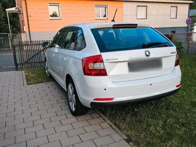 Gebraucht Skoda Rapid 110 PS (80 kW) 2016 Weiß Kleinwagen