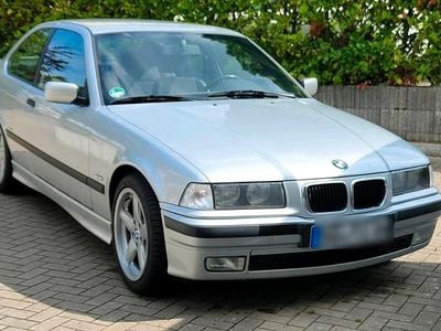 BMW 323 Compact