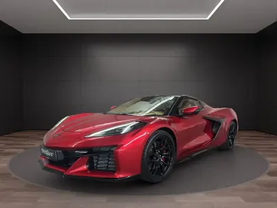 Neu Corvette Z06 646 PS (475 kW) 2026 Tactical red metallic Cabrio