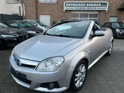 Gebraucht Opel Tigra Edition 90 PS (66 kW) 2007 Starsilber iii m2 (metallic) Cabrio
