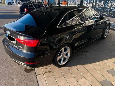 Gebraucht Audi A3 Ambiente 180 PS (132 kW) 2015 Schwarz Limousine
