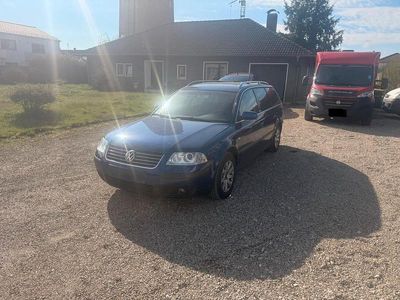 Usata VW Passat 130 CV (95 kW) 2003 Blu Station wagon