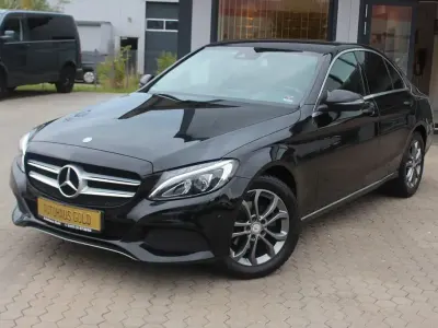 Gebraucht Mercedes C180 116 PS (85 kW) 2015 Schwarz Limousine