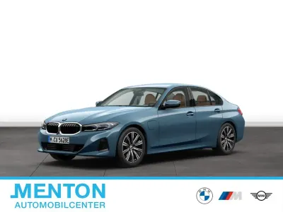 Gebraucht BMW 330e 292 PS (214 kW) 2025 Blau Limousine