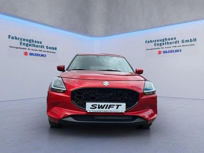 Neu Suzuki Swift Club 83 PS (61 kW) 2025 Rot Kleinwagen
