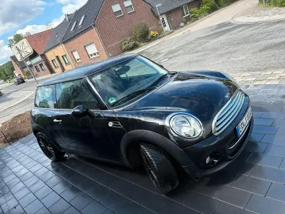 Gebraucht Mini Cooper 122 PS (89 kW) 2012 Schwarz Kleinwagen