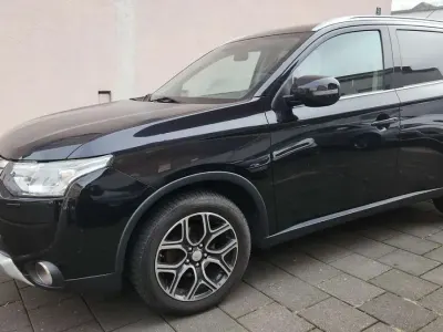 Brugt Mitsubishi Outlander Instyle 150 HK (110 kW) 2015 Sort SUV