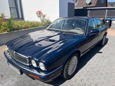 Gebraucht Jaguar X300 Sovereign 240 PS (176 kW) 1997 Blau Limousine