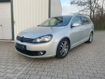 Gebraucht VW Golf VI Comfortline 122 PS (89 kW) 2010 Silber Kleinwagen