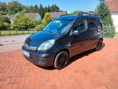 Gebraucht Toyota Yaris 75 PS (55 kW) 2003 Schwarz Kombi