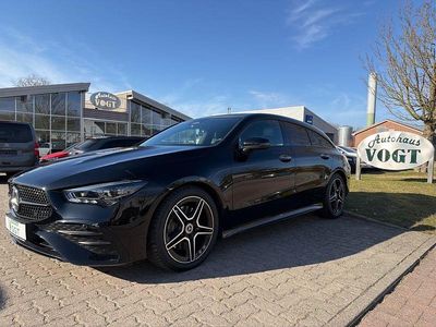 Gebraucht Mercedes CLA200 Shooting Brake 163 PS (119 kW) 2023 Schwarz Kombi