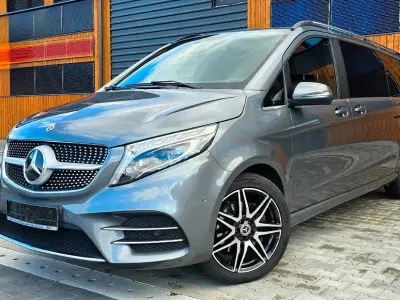 Gebraucht Mercedes V300 AMG 237 PS (174 kW) 2022 Grau Van / Kleinbus