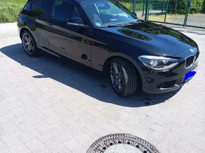 Gebraucht BMW 114 95 PS (69 kW) 2014 Schwarz Kleinwagen