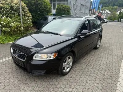 Gebraucht Volvo V50 Business Edition 150 PS (110 kW) 2011 Schwarz Kombi