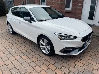 Gebraucht Seat Leon FR 150 PS (110 kW) 2023 Weiß Limousine
