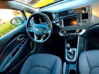 Gebraucht Kia Rio Platinum Edition 90 PS (66 kW) 2015 Grau Limousine