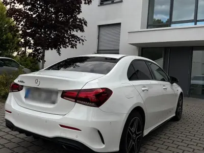 Gebraucht Mercedes A250 218 PS (160 kW) 2022 Weiß Limousine