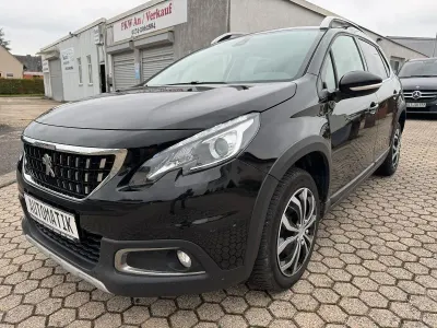 Gebraucht Peugeot 2008 Allure 120 PS (88 kW) 2019 Schwarz SUV
