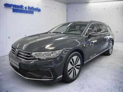 Gebraucht VW Passat GTE 218 PS (160 kW) 2021 Urano gray Kombi