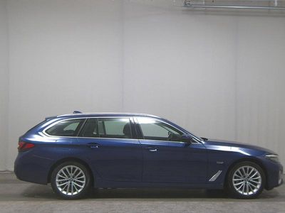 Gebraucht BMW 530e Luxury Line 292 PS (214 kW) 2021 Blau Kombi