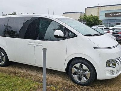 Usata Hyundai Staria Prime 177 CV (130 kW) 2024 Bianco Monovolume
