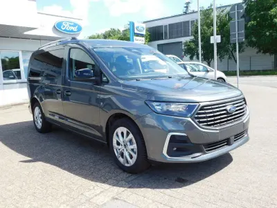 Neu Ford Tourneo Titanium 116 PS (85 kW) 2026 Grau Van / Kleinbus