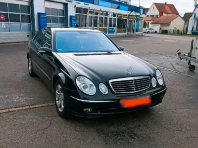 Gebraucht Mercedes E320 Avantgarde 224 PS (164 kW) 2004 Schwarz Limousine