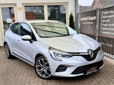 Platingrau Gebraucht 2020 Renault Clio V Experience Limousine | 10.690 € (Fairer Preis)