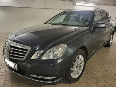 Gebraucht Mercedes E250 Elegance 204 PS (150 kW) 2012 Grau Limousine