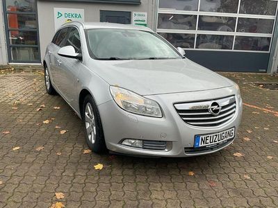 Begagnad Opel Insignia Design Edition 160 HK (117 kW) 2011 Silver Kombi