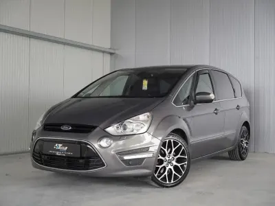 Gebraucht Ford S-MAX Titanium 163 PS (119 kW) 2012 Braun Van / Kleinbus